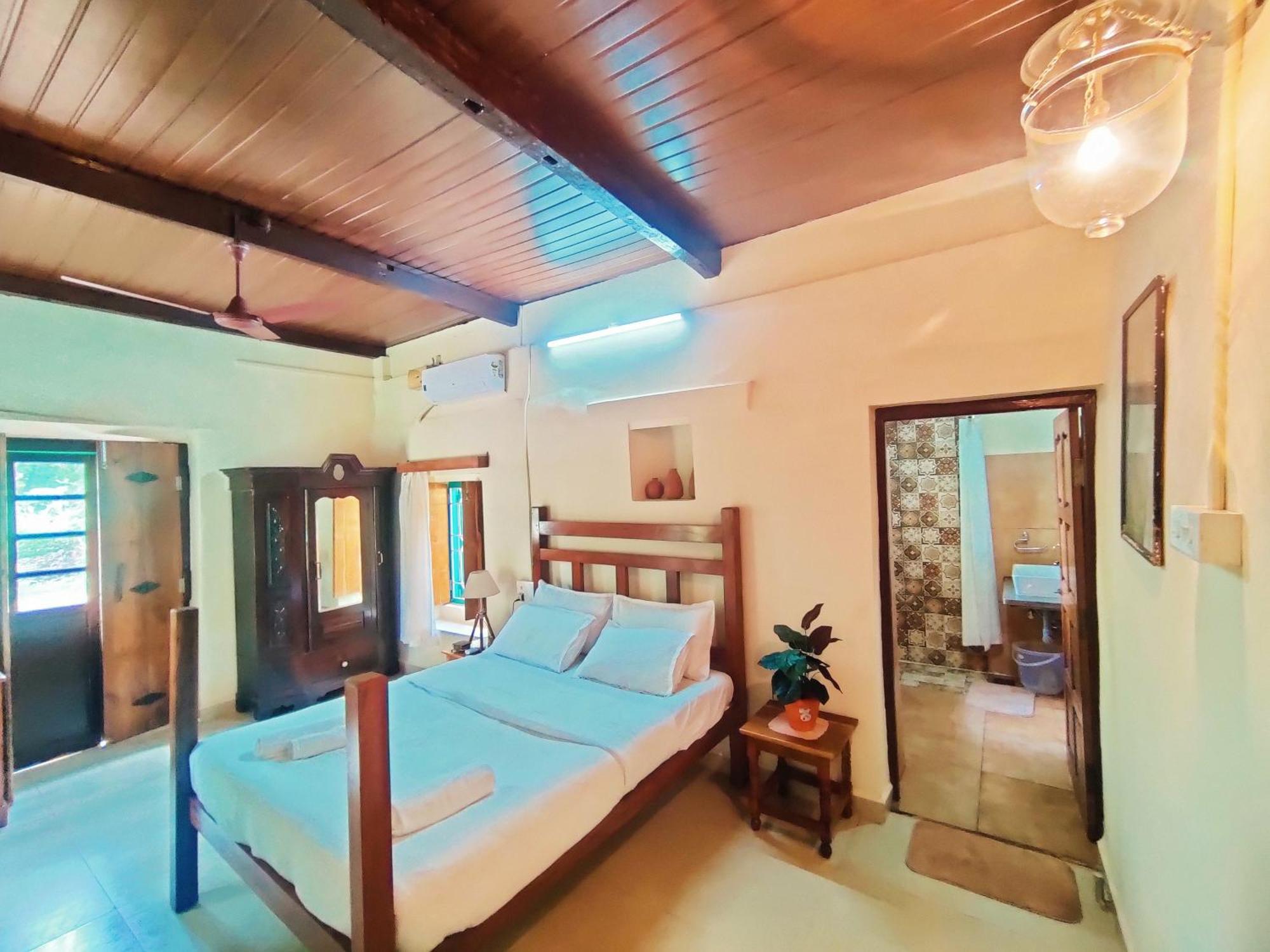 The Bungalow Bogmalo An 1880 Indo Portuguese Heritage Beach Villa South Goa Zewnętrze zdjęcie